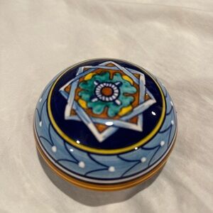 Biordi Round Jewelry Box